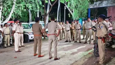 નાલાસોપારામાં પોલીસ દ્વારા ઝડપાયેલા આફ્રિકન નાગરિકો અને જપ્ત કરાયેલ ડ્રગ્સનો જથ્થો.