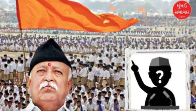 મુંબઈમાં RSSના કાર્યક્રમમાં સંબોધન કરતા સરસંઘચાલક મોહન ભાગવત.