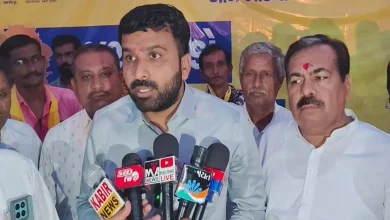 આમ આદમી પાર્ટીના નેતાઓ રાજૂ કરપડા અને પ્રવીણ રામની ફાઇલ તસવીર.