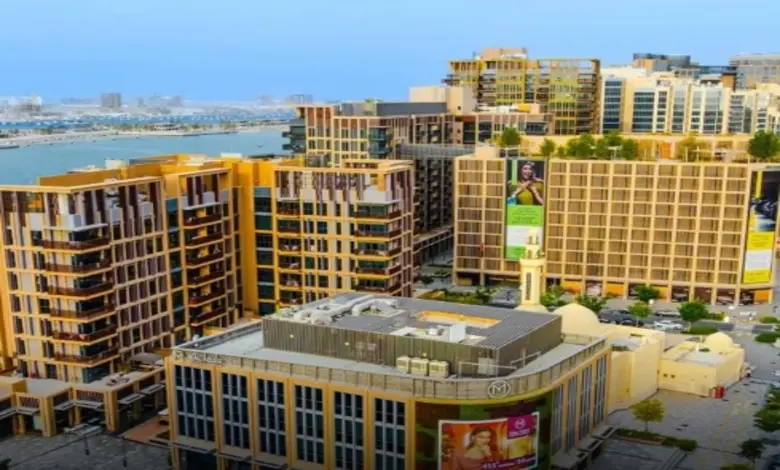 દુબઈમાં નિર્માણ પામનારા ભવ્ય ગોલ્ડ સિટી અને સોનાના ઝવેરાત બજારનું પ્રતીકાત્મક દ્રશ્ય.