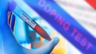 ગિરનારના પગથિયાં ચઢતા ખેલાડીઓ અને ડોપિંગ ટેસ્ટના મેડિકલ રિપોર્ટનું પ્રતીકાત્મક ચિત્ર.