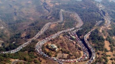 What is going on? Traffic on the Mumbai-Pune Expressway started at 32 hours, but it is back this morning...