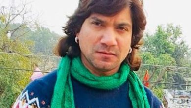 BJP leader Dinesh Thakor and Gujarati actor Vikram Thakor during a heated debate.